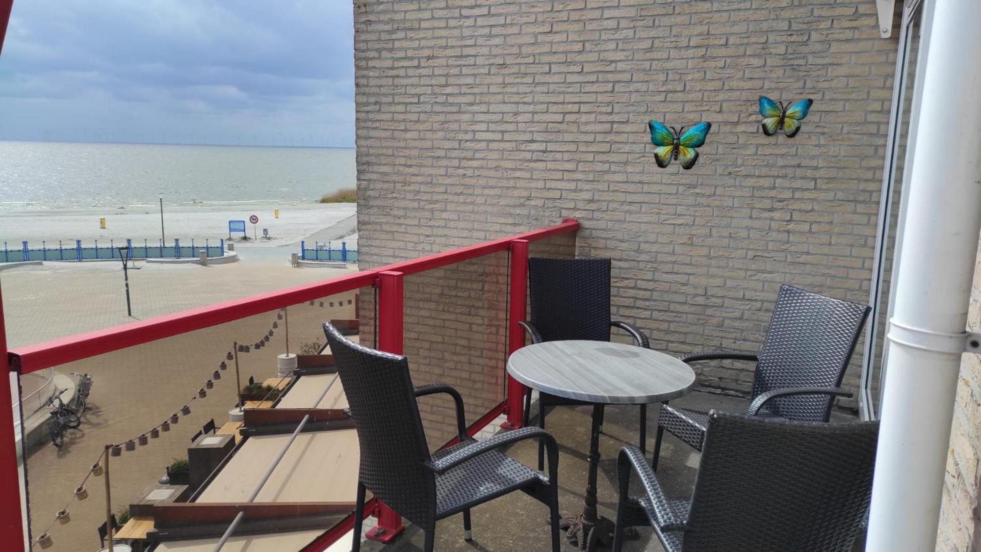 Appartement Ijsselmeer Makkum Strand Exterior photo